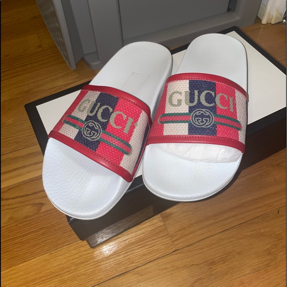 Gucci discontinued slides very lightly worn once